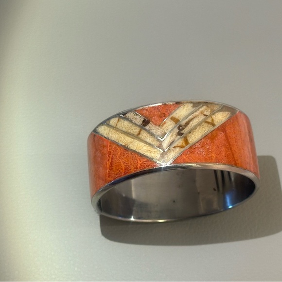 Coral cuff bracelet - Picture 4 of 4